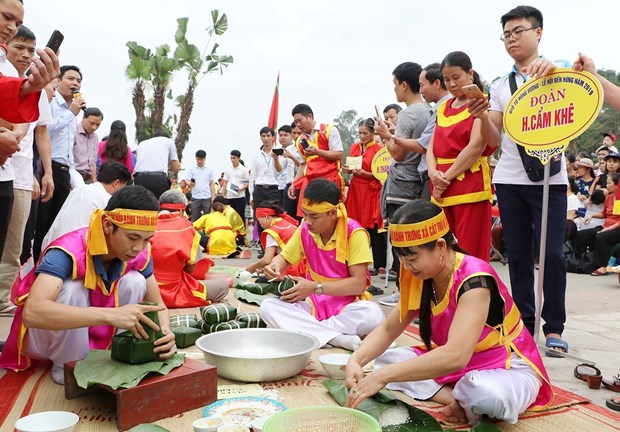 富寿省接待前来上香缅怀历代雄王的游客量超过6万人次